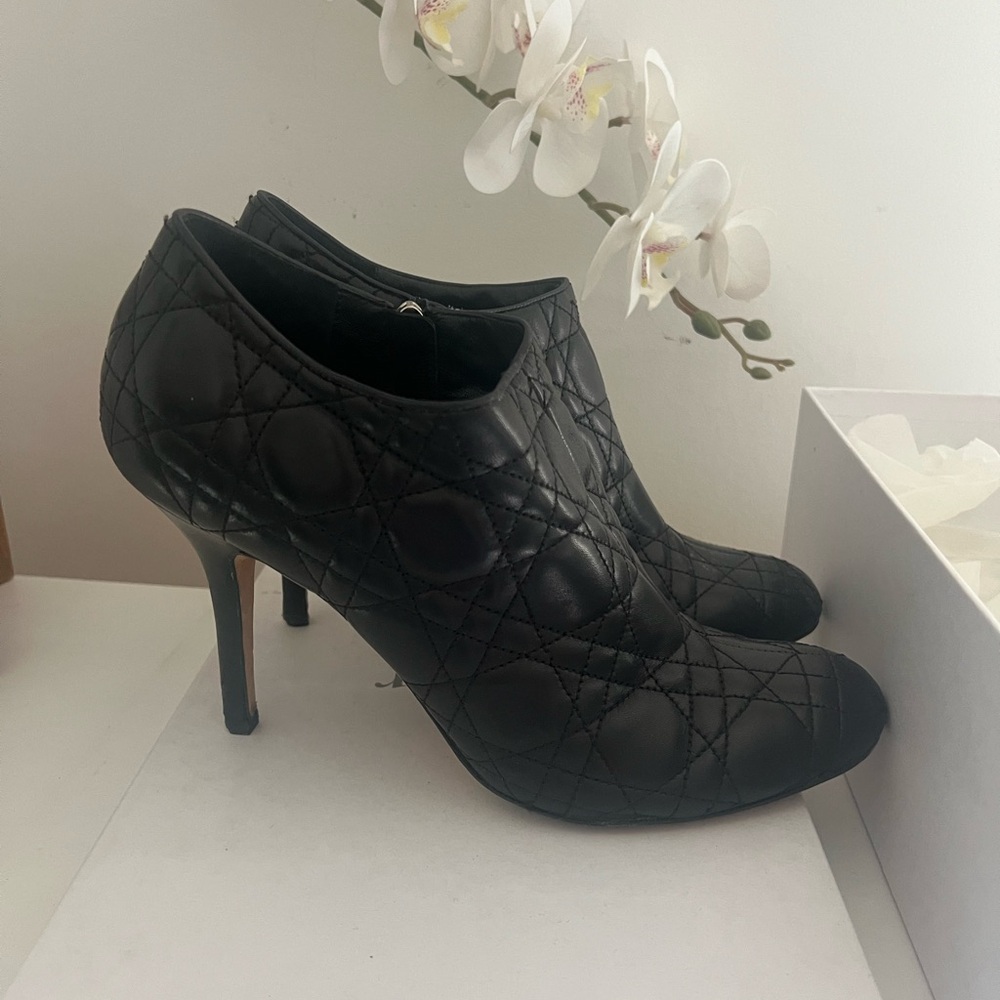 Dior Black Quilted Heeled Boots - Picture 2 of 3